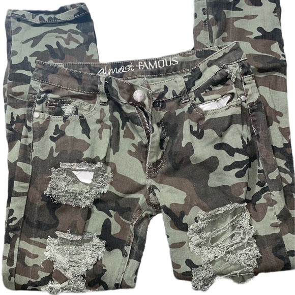 Camo Ripped Jeans - Picture 4 of 4